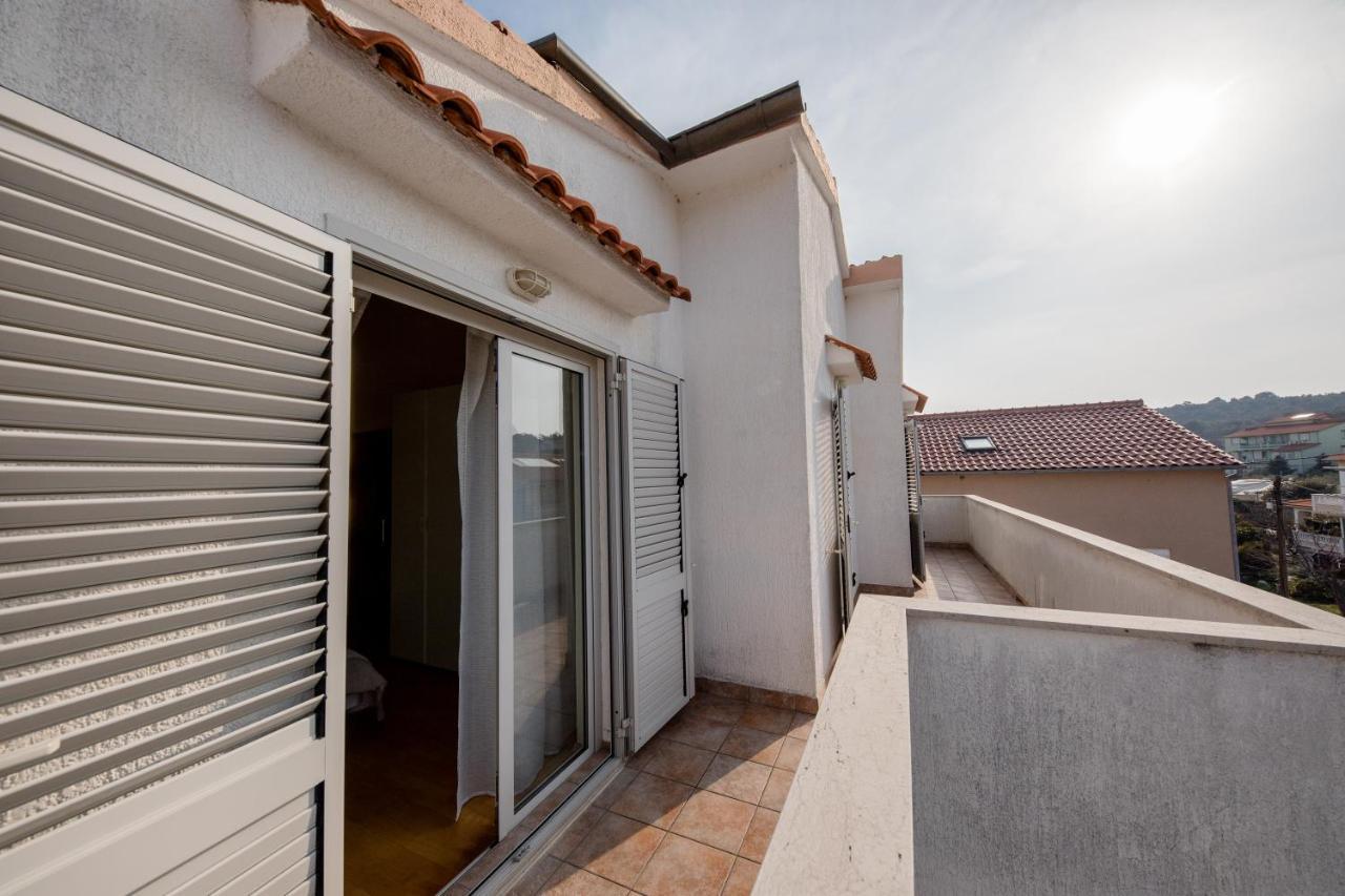 Nikolina Rab Apartments Rab Town Exterior photo
